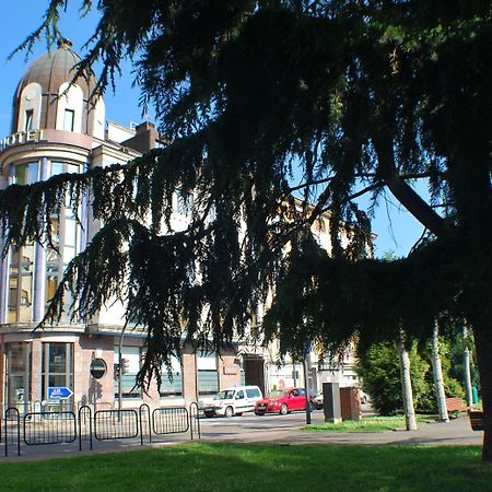 Hotel Mieres Del Camino Eksteriør billede