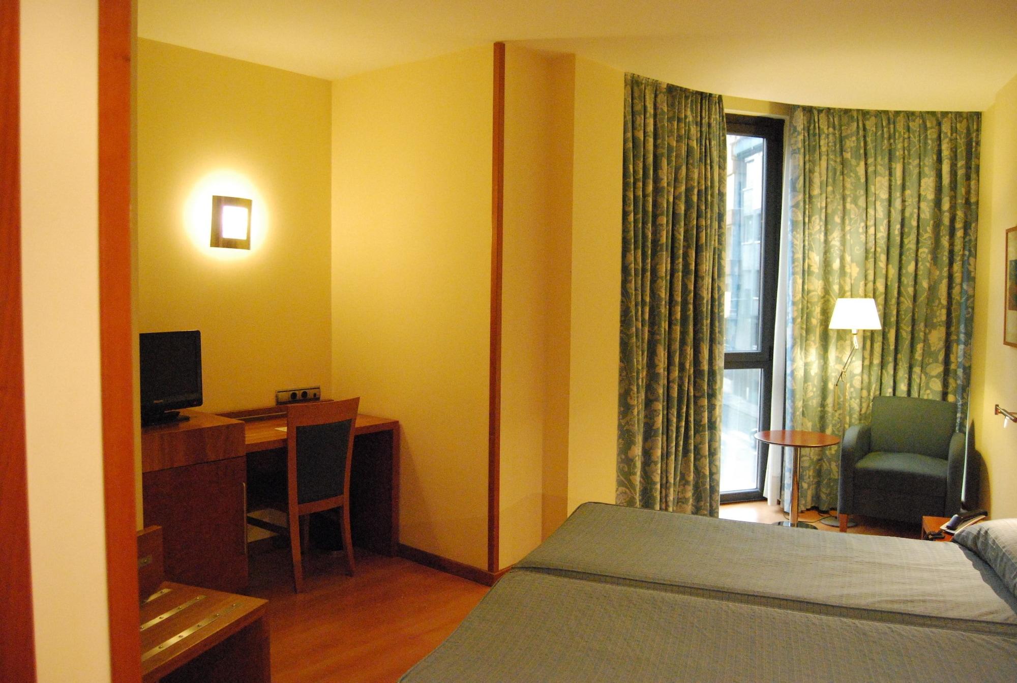 Hotel Mieres Del Camino Eksteriør billede