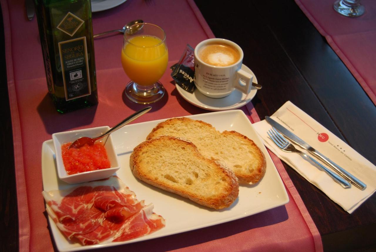 Hotel Mieres Del Camino Eksteriør billede
