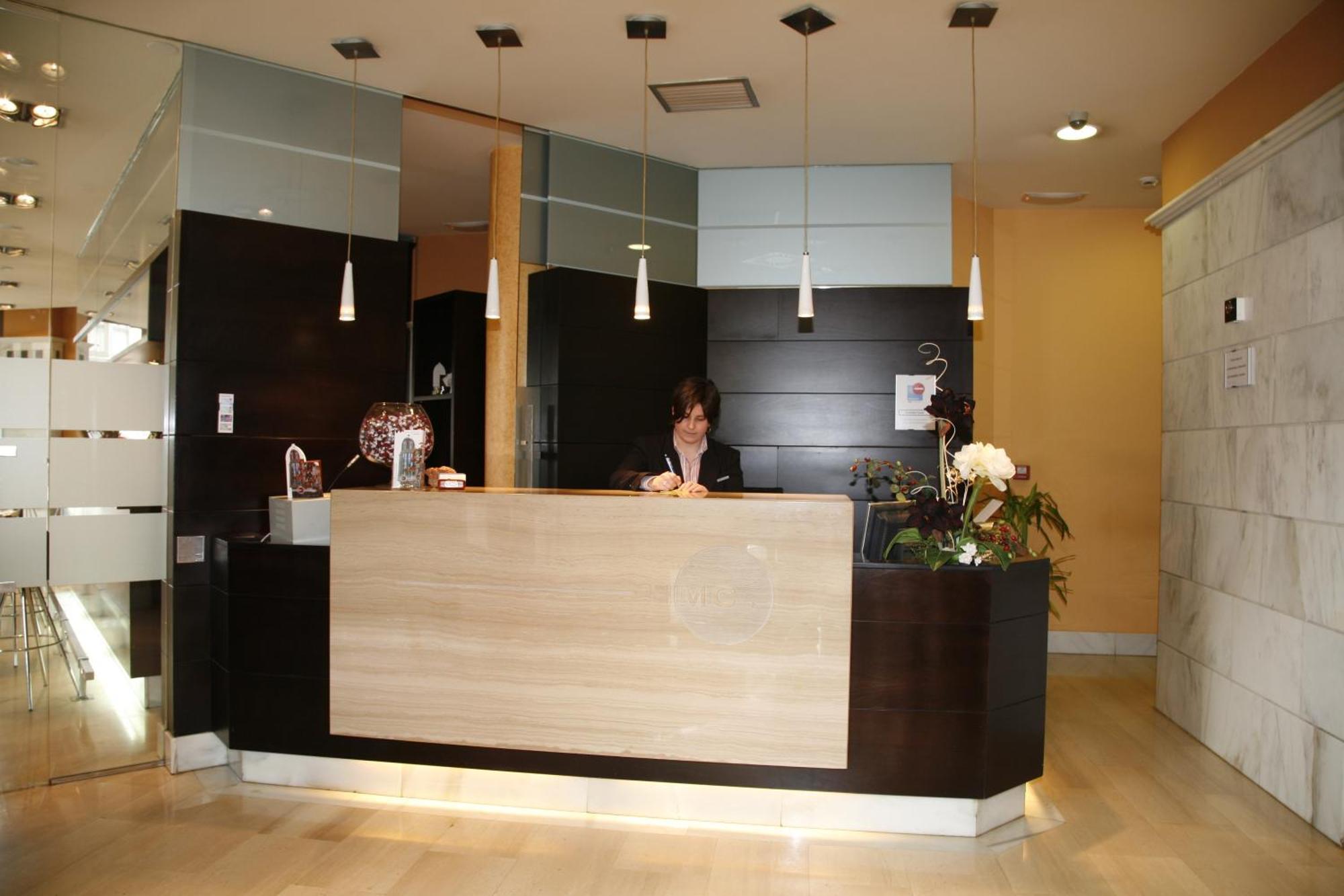 Hotel Mieres Del Camino Eksteriør billede