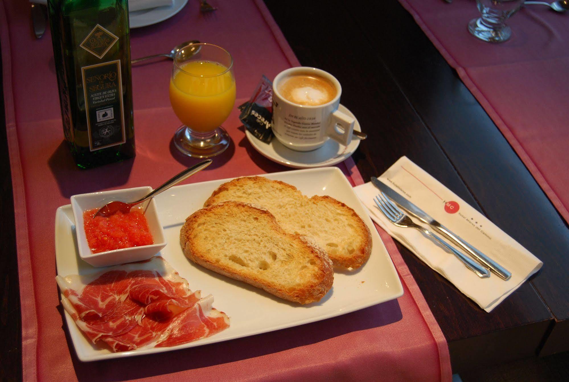 Hotel Mieres Del Camino Eksteriør billede